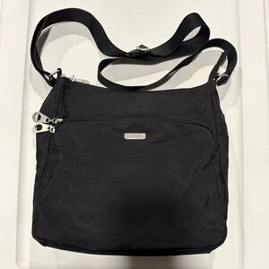 Baggallini Compact Black Crossbody Bag with Front Zip